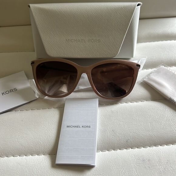 NWT Michael Kors 56mm cat eye sunglasses blush/camel - Picture 4 of 14